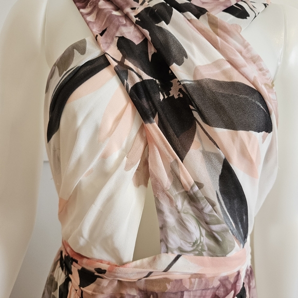 Floral Maxi Dress - Picture 4 of 9